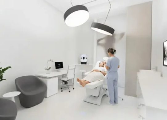 How Visual Content Changes the Way Patients Research Skin Clinics